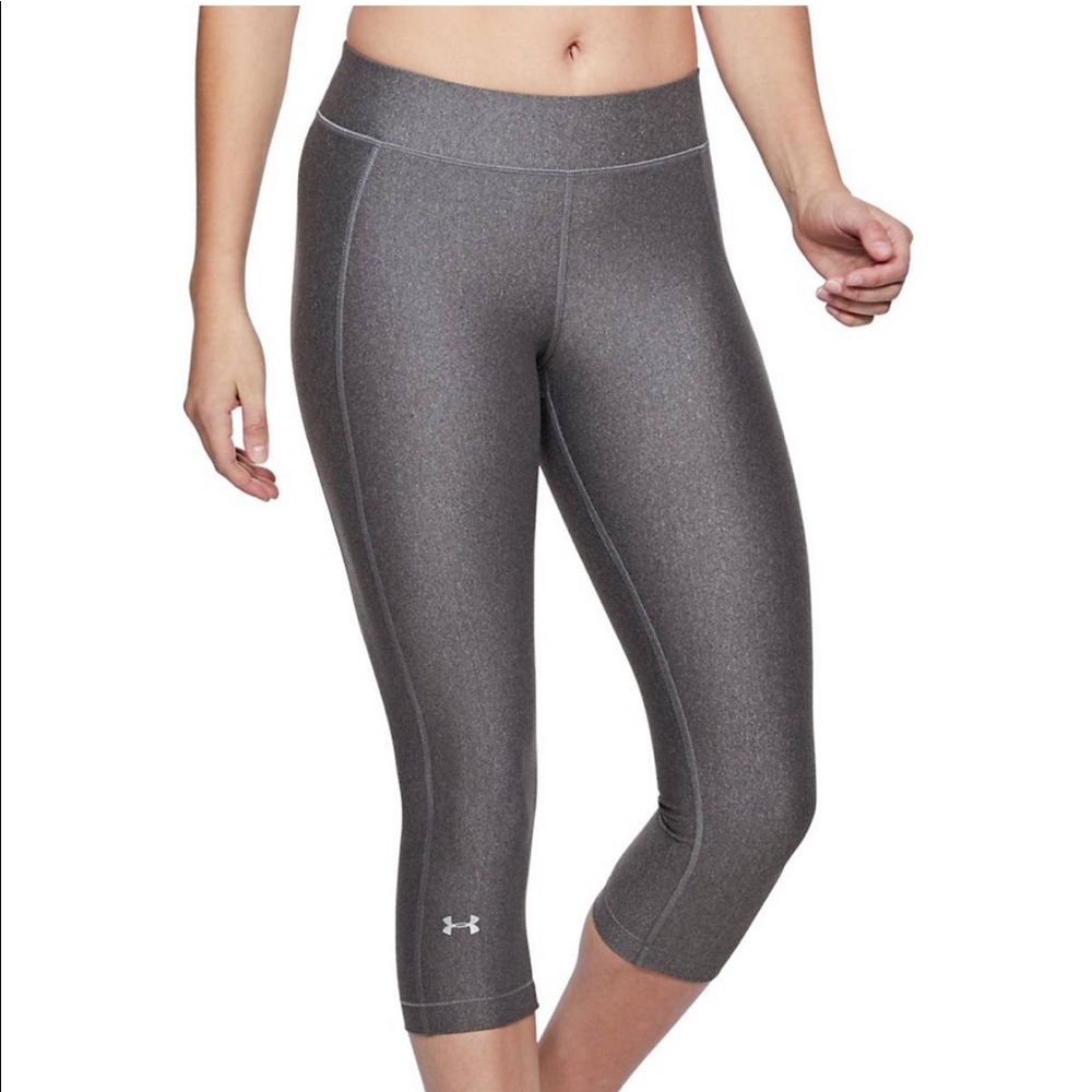 Under Armour compression Capri size medium!